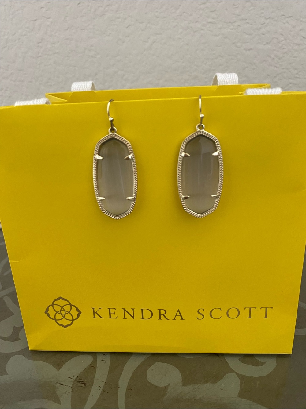 Kendra Scott Elle Earrings slate cats eye with gold tone